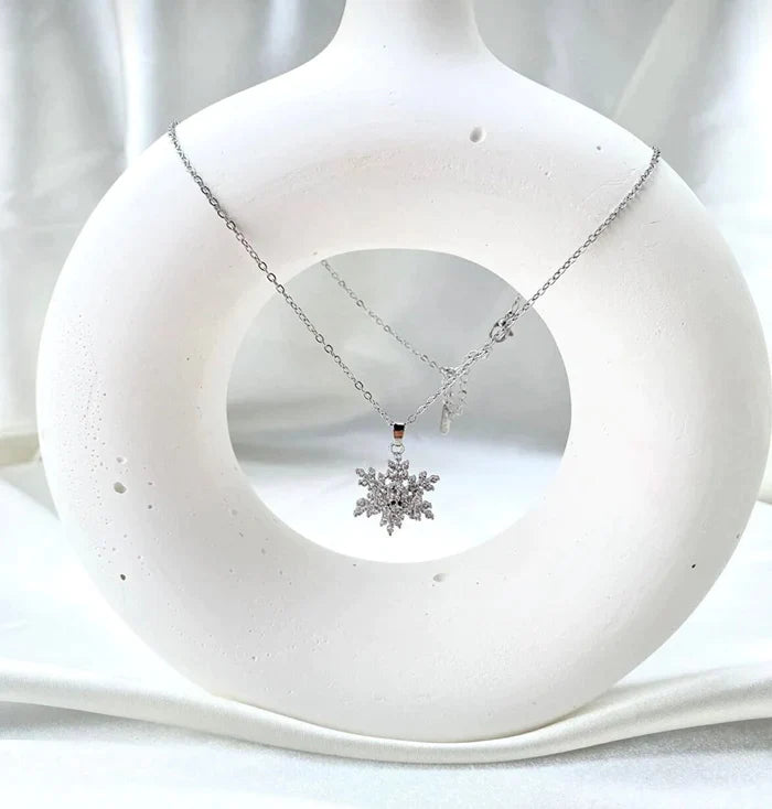 GOLD PLATED SNOWFLAKE NECKLACE